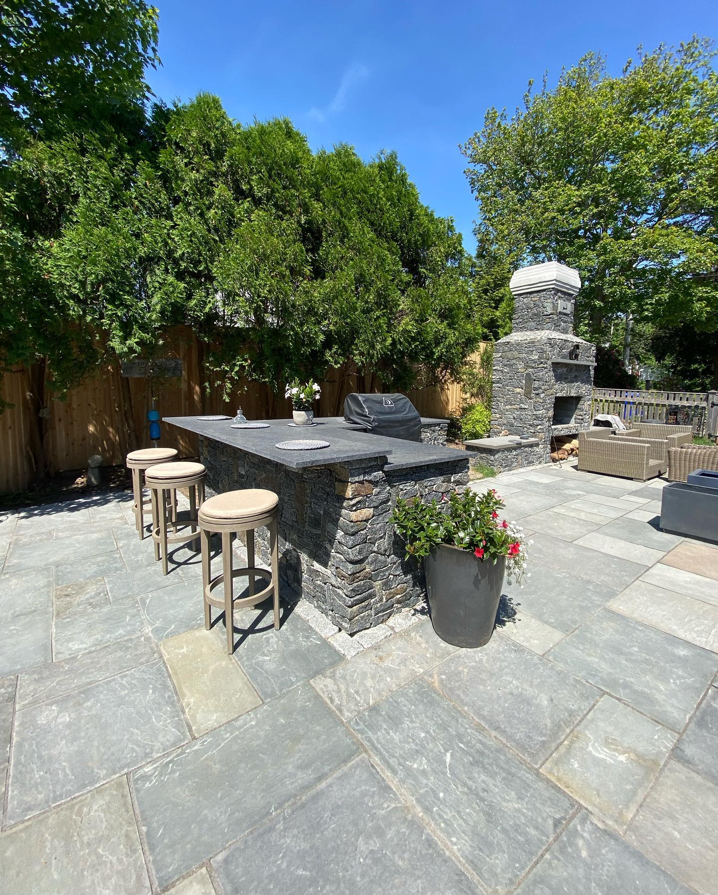 Kellaband Construction - Transform Your Outdoor Space